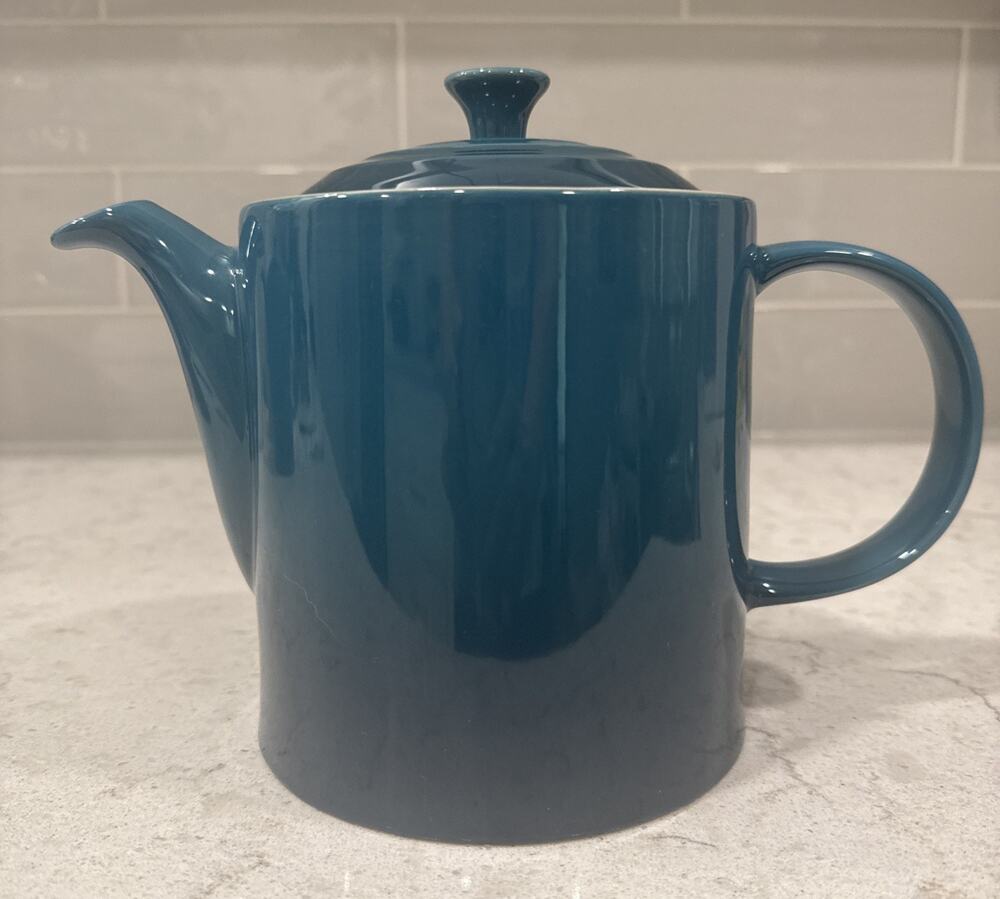 Le Creuset DEEP TEAL Blue Medium Grand Teapot 1.3L 1.4QT Stoneware Glazed NEW